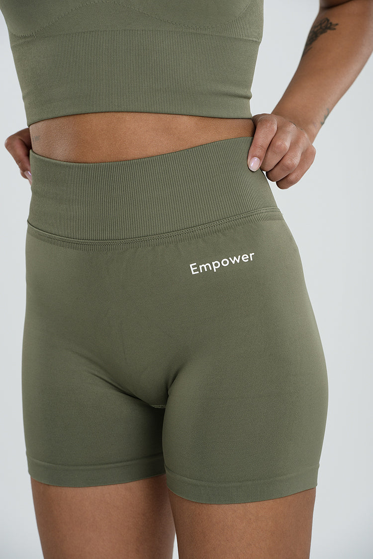 Signature Contouring Shorts Green