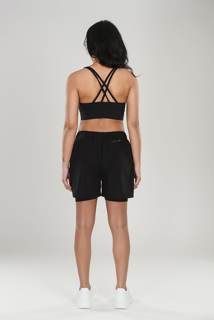 Aktivoi 2-in-1 shortsit