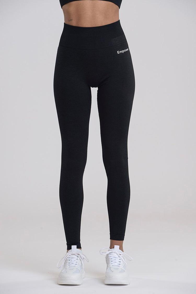 Diana saumattomat leggingsit musta